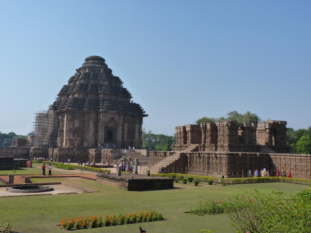 Hotel Sun Plaza-Near Konark Sun Temple- Couple Friendly-Best Choice Of Travellers Экстерьер фото