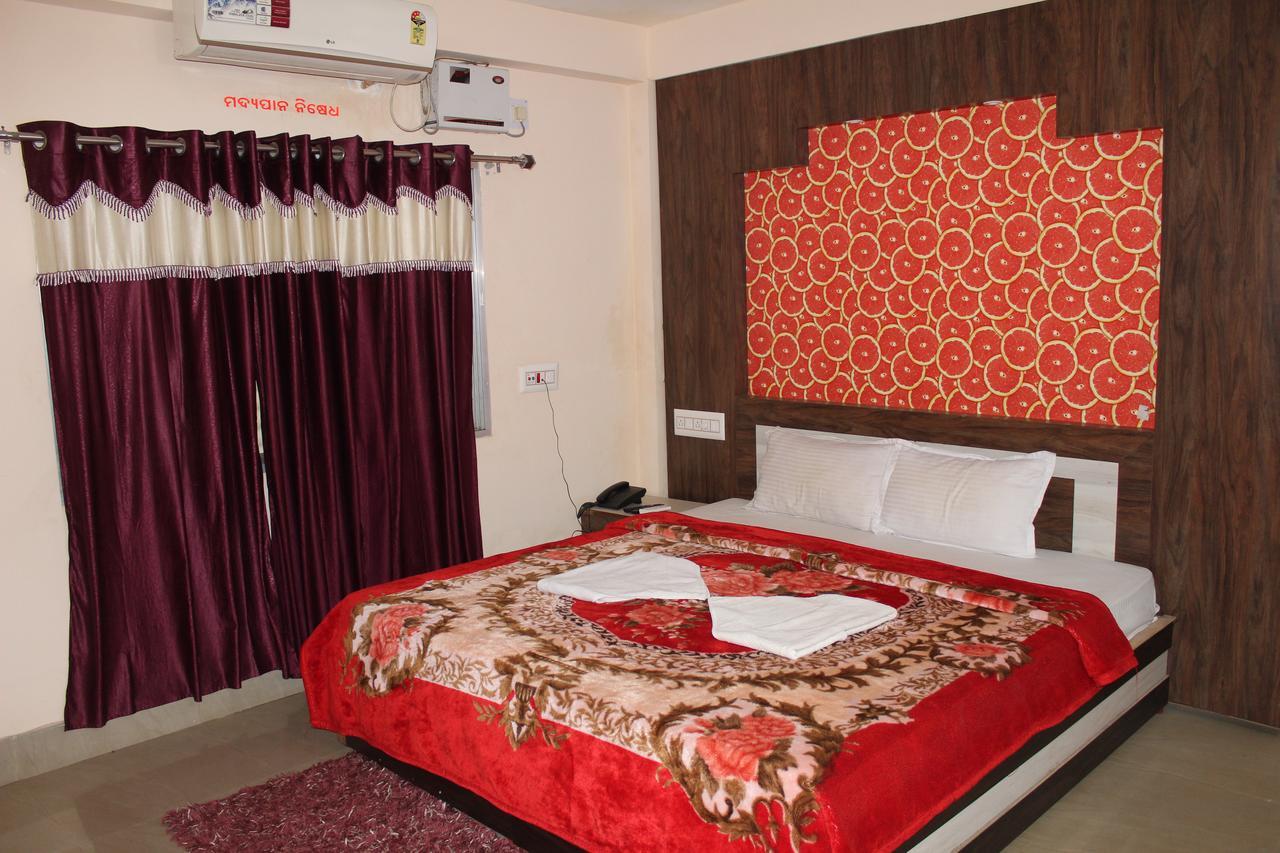 Hotel Sun Plaza-Near Konark Sun Temple- Couple Friendly-Best Choice Of Travellers Экстерьер фото
